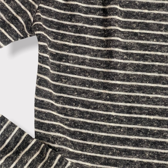 TopShop Grey Striped Cropped Top Size 2 - Picture 4 of 6